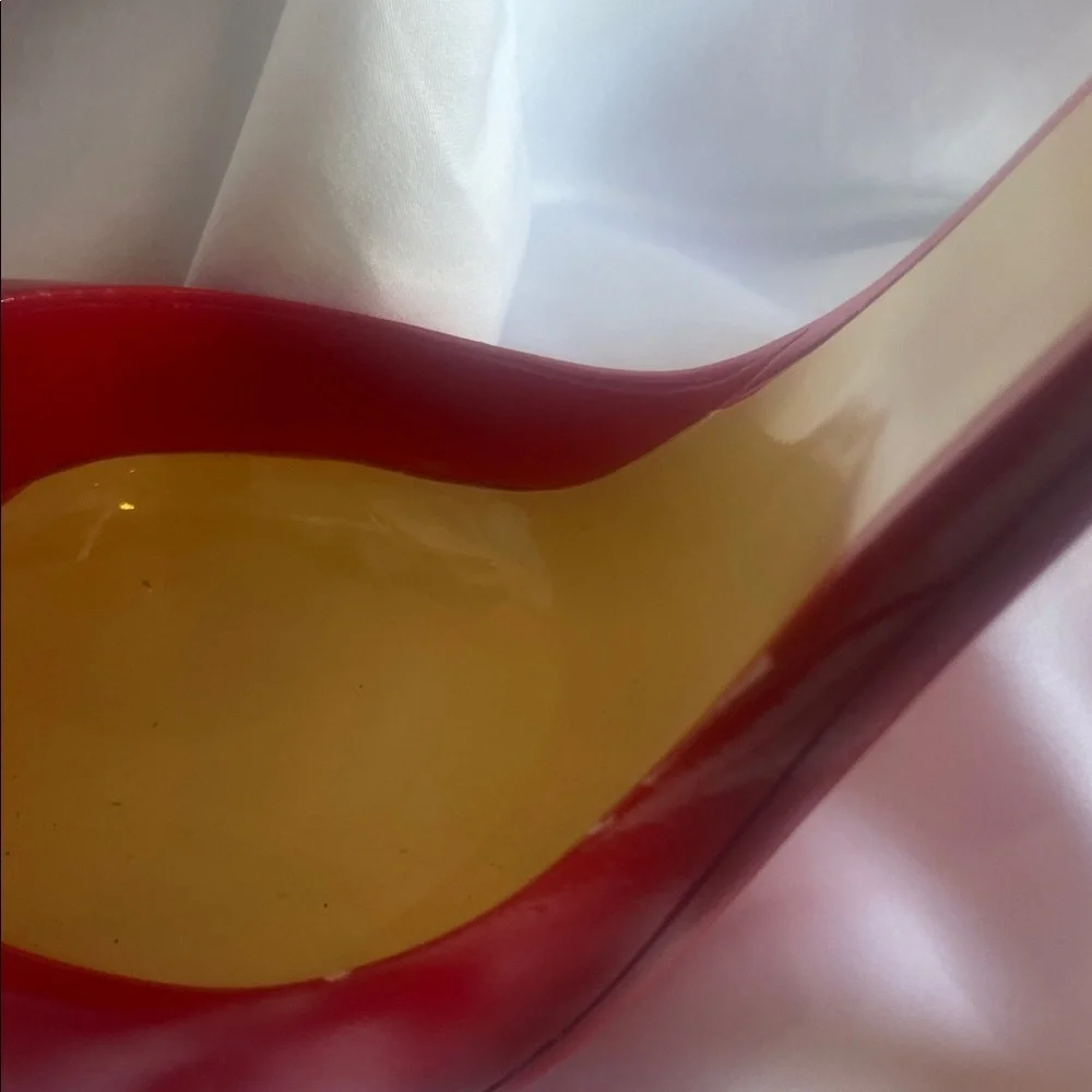 Red Bow Pointed-Toe Women's stiletto heel wine holder. Wine NOT INCLUDED LOL 😂